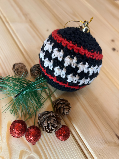 Houndstooth Christmas Bauble