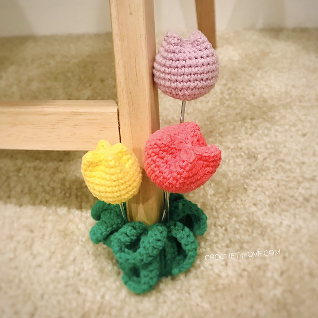 The tulip table leg sock