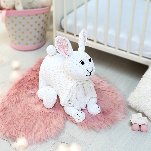 Ravelry: Cuddle and Play Bunny Blanket pattern by Aneta Izabela
