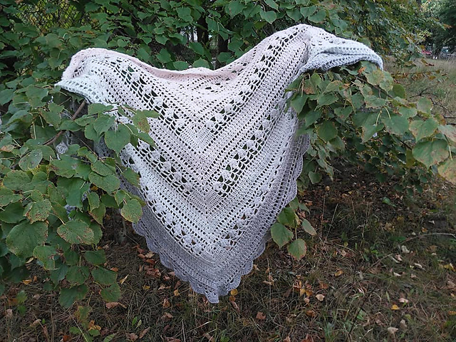 Tiana shawl