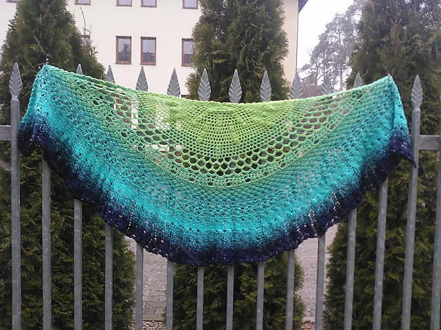 Irena shawl