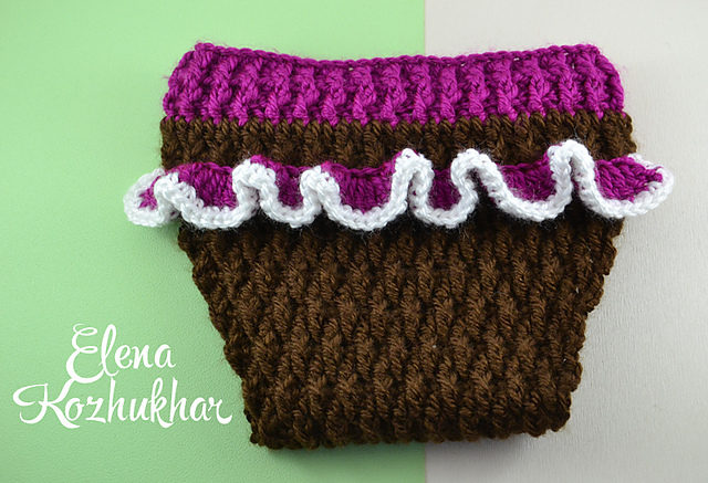Panties with frills