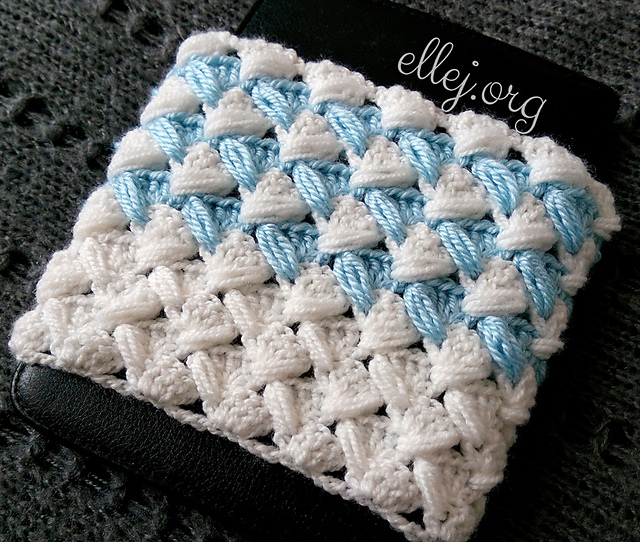 Shells and zig-zag puff cowl