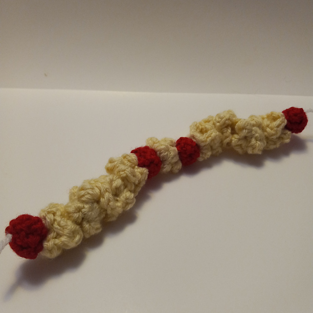 Popcorn and Cranberry Garland