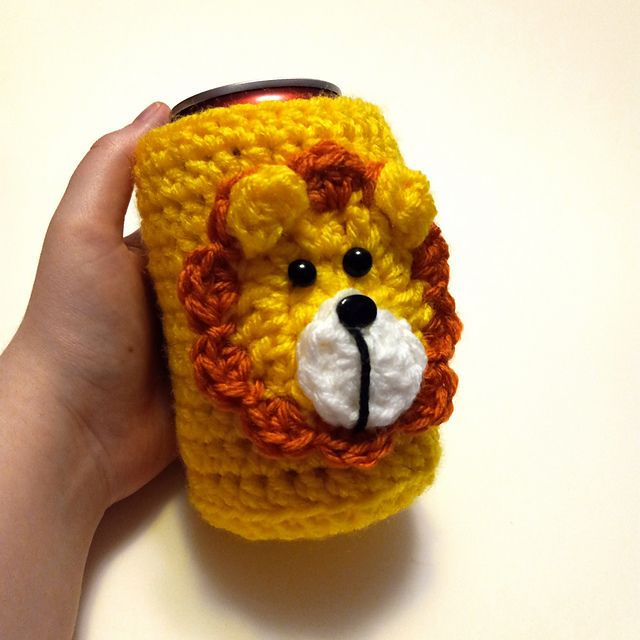 Lion Drink Cozy