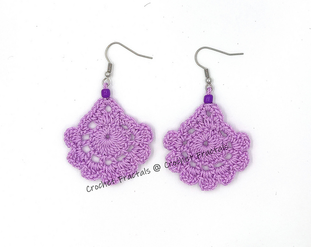 Ravelry Flower Petals earrings pattern by Andria Sirbu