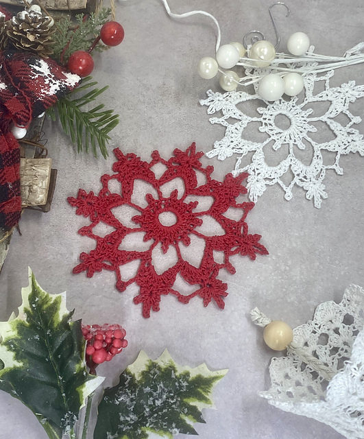 Poinsettia Snowflake