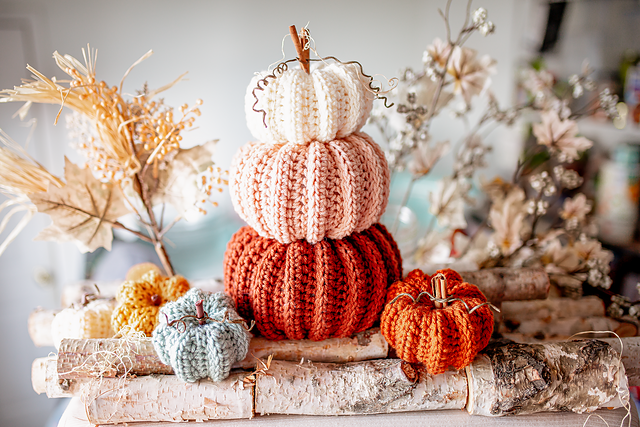 Classic Ribbed Pumpkins