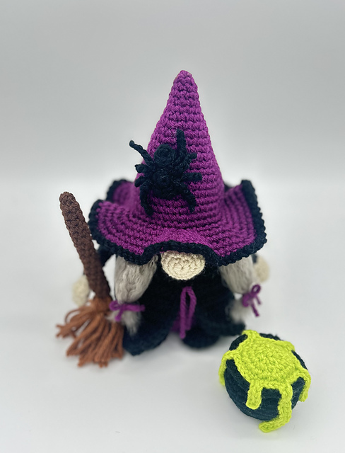 Halloween Witch Gnome