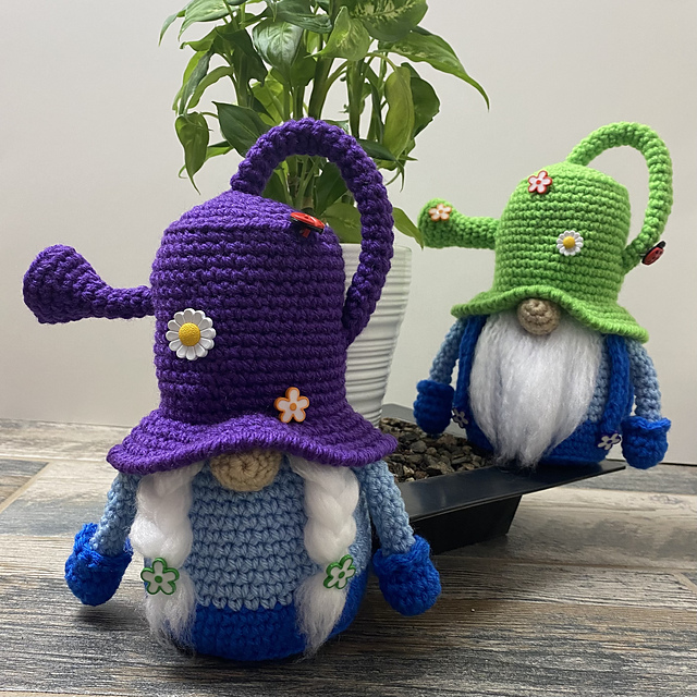 Garden Watering Can Gnome