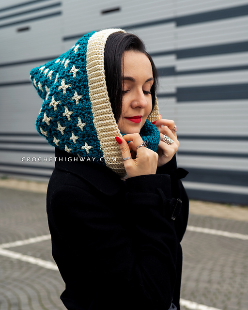Ravelry: Tic Tac Toe Snood pattern by Ana-Maria