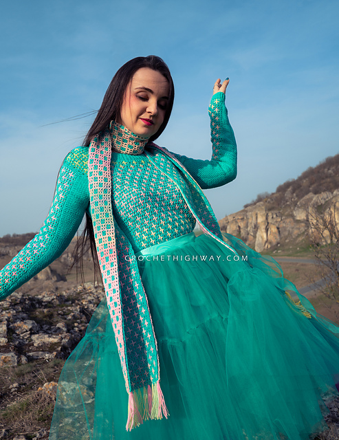 Tic Tac Toe Sweater Lite