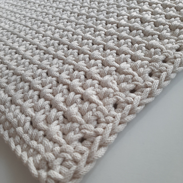 Ravelry: Rectangular Crochet Placemat pattern by Magdalena Jany
