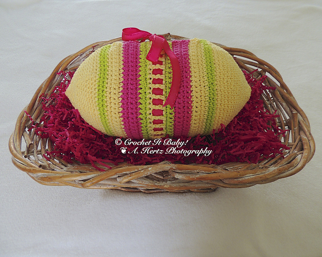 Ravelry: Easter Egg Gift Basket pattern by Crochet It Baby