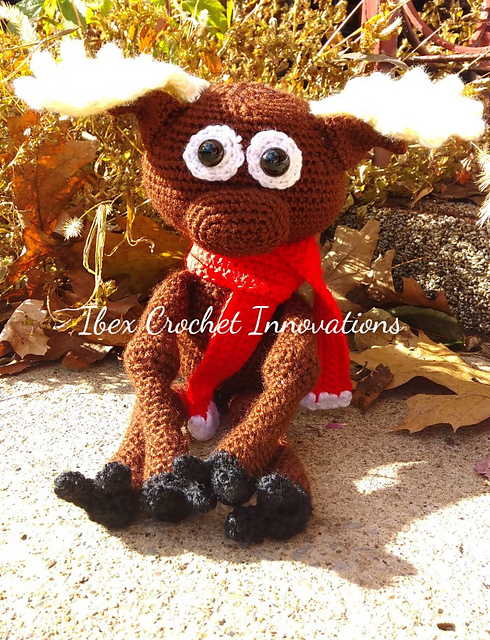 Morris The Christmas Moose