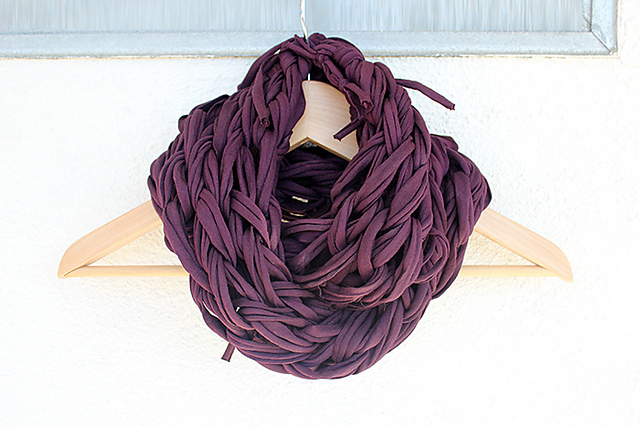 Arm Knit Cowl