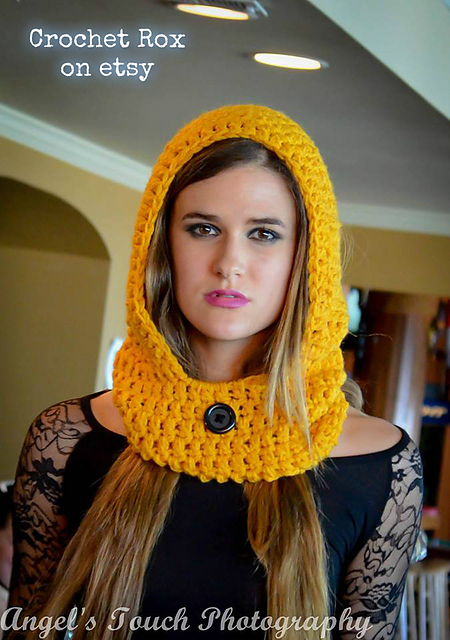 Aniyah Hooded Cowl