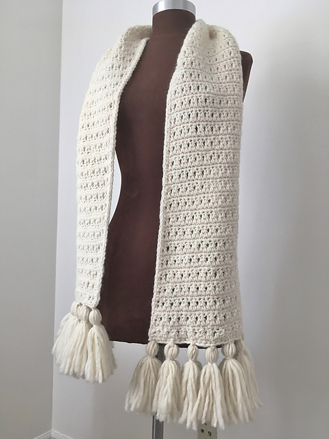 Chunky Tasseled Scarf