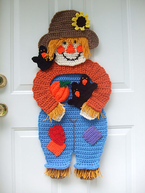 CV108 Scarecrow & Crows Door Hanging