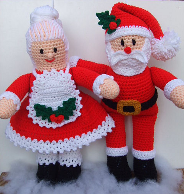 CV120 Santa and Mrs Claus