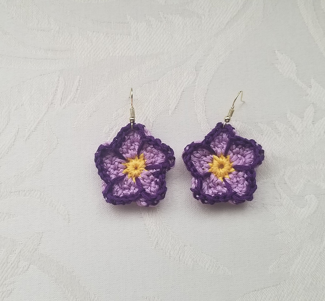 Ravelry Star Flower Earring pattern by Judy Malcolm