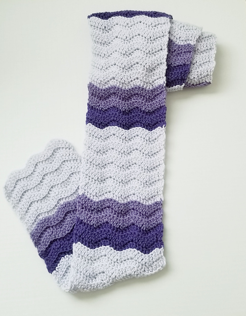 Color-wave Chevron Scarf