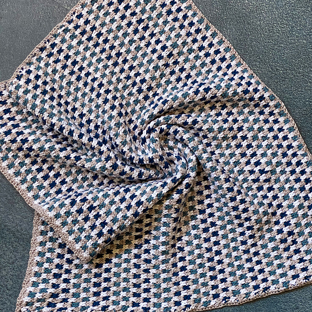 Ravelry Summer Checkered Baby Blanket pattern by Lurdys Gordon