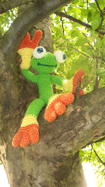 Tree Frog Amigurumi play toy doll