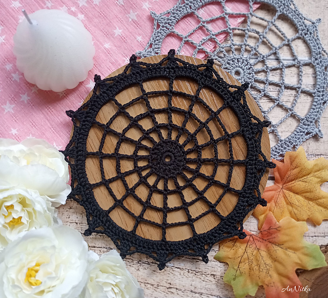 Ravelry: Spiderweb Halloween doily pattern by Anna Tykholaz