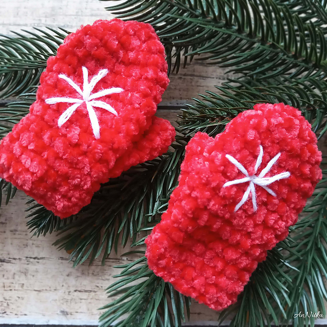 Mittens for the gnome