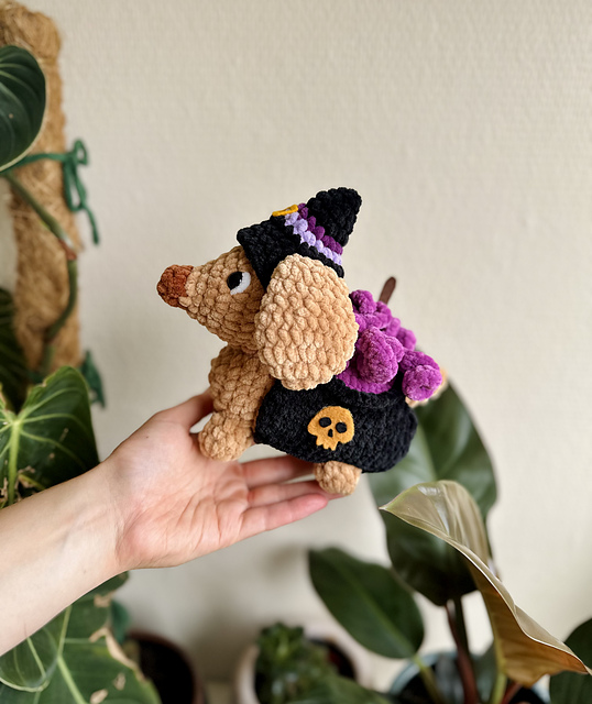 Witch Pup (removable outfit)