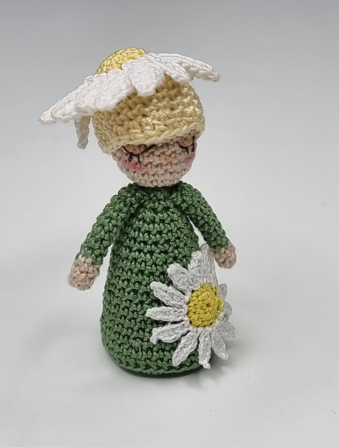 Little miss daisy doll