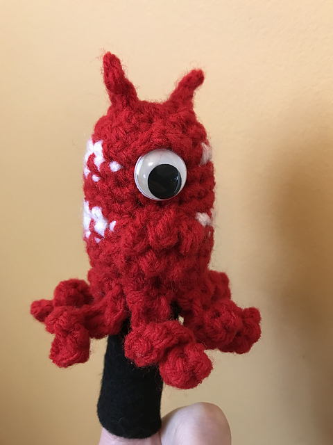 Monster Finger Puppet "Curly"