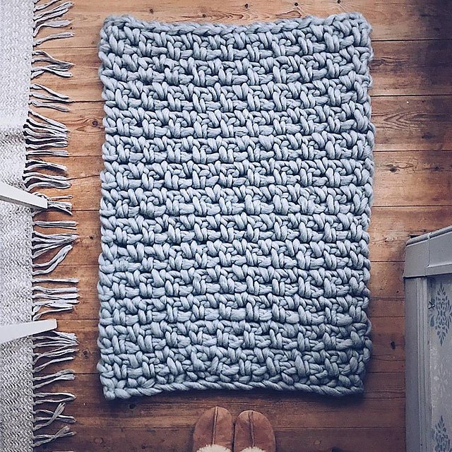 The Emilia blanket