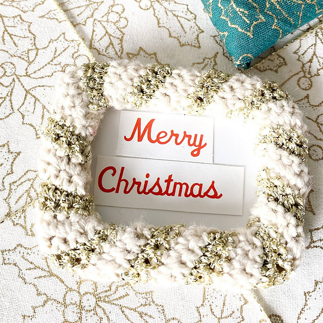 Christmas reusable gift tag / wreath