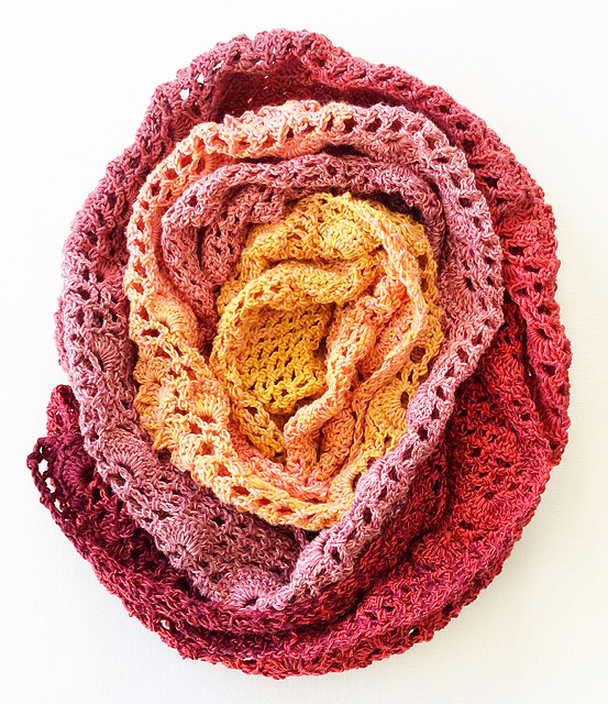 Shell scarf