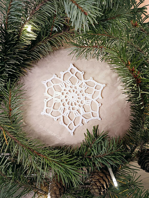 Eira Snowflake