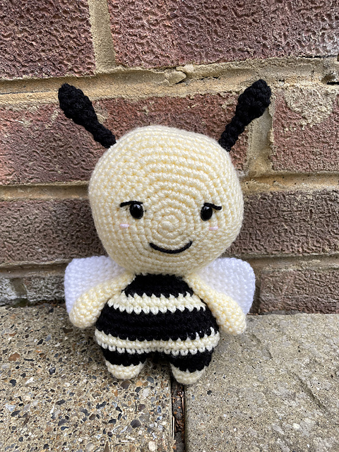 Amigurumi Bee