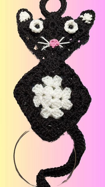 Tuxedo Cat Towel Holder