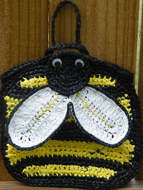 Little Bumble Bee Wristlet