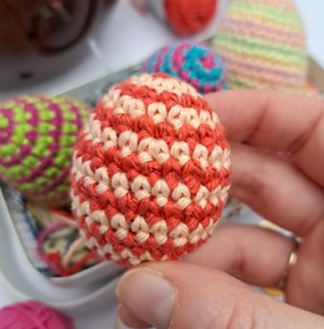 Oeuf de Pâques à 2 couleurs