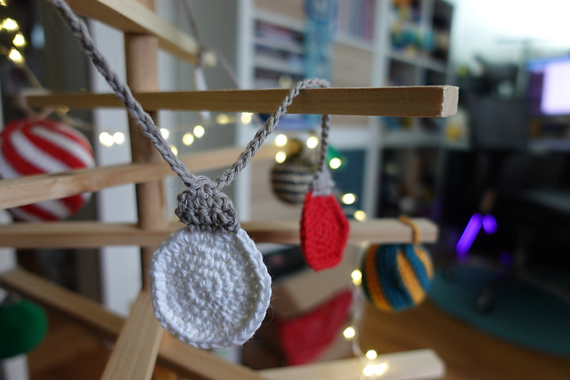 Guirlande boules de Noël