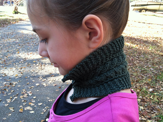DS Black Cable Knit Neck Warmer main image 1