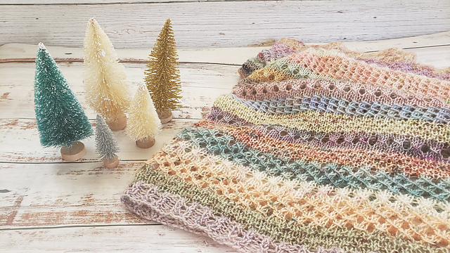 Lacy Advent Cowl