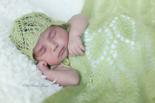 Leaf Bonnet and Wrap Set