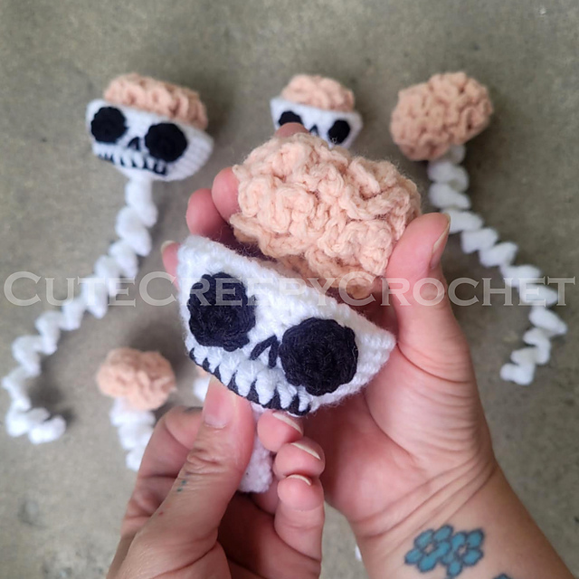Brain Fidget with Skull