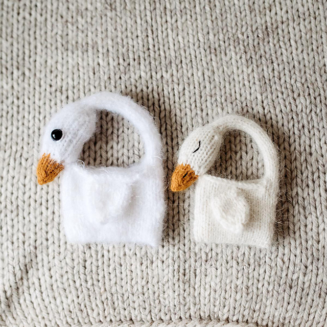 Capybara Gosling Bag