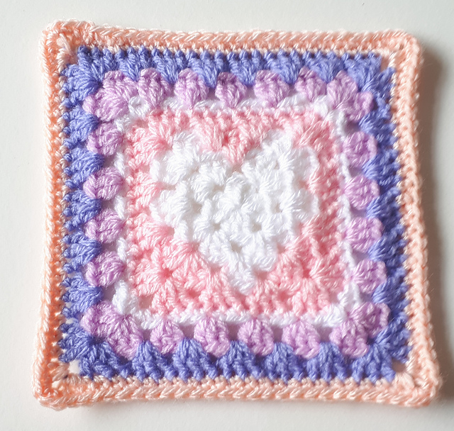 Granny Heart Square 1