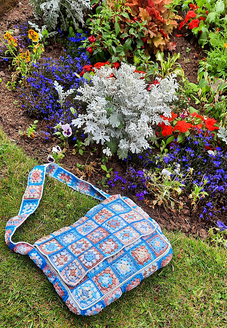 Granny Square Satchel