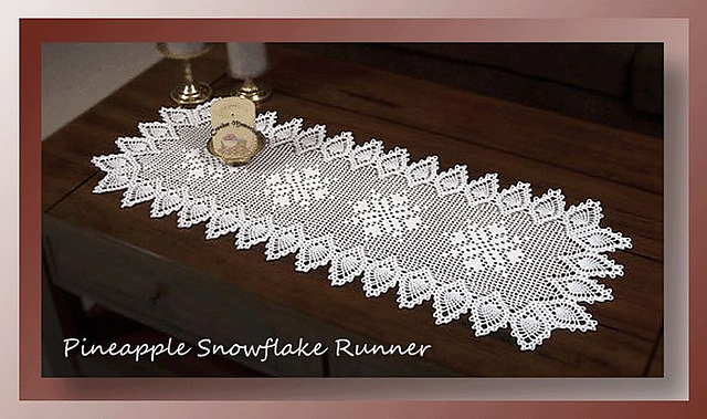 Pineapple Snowflake Runner